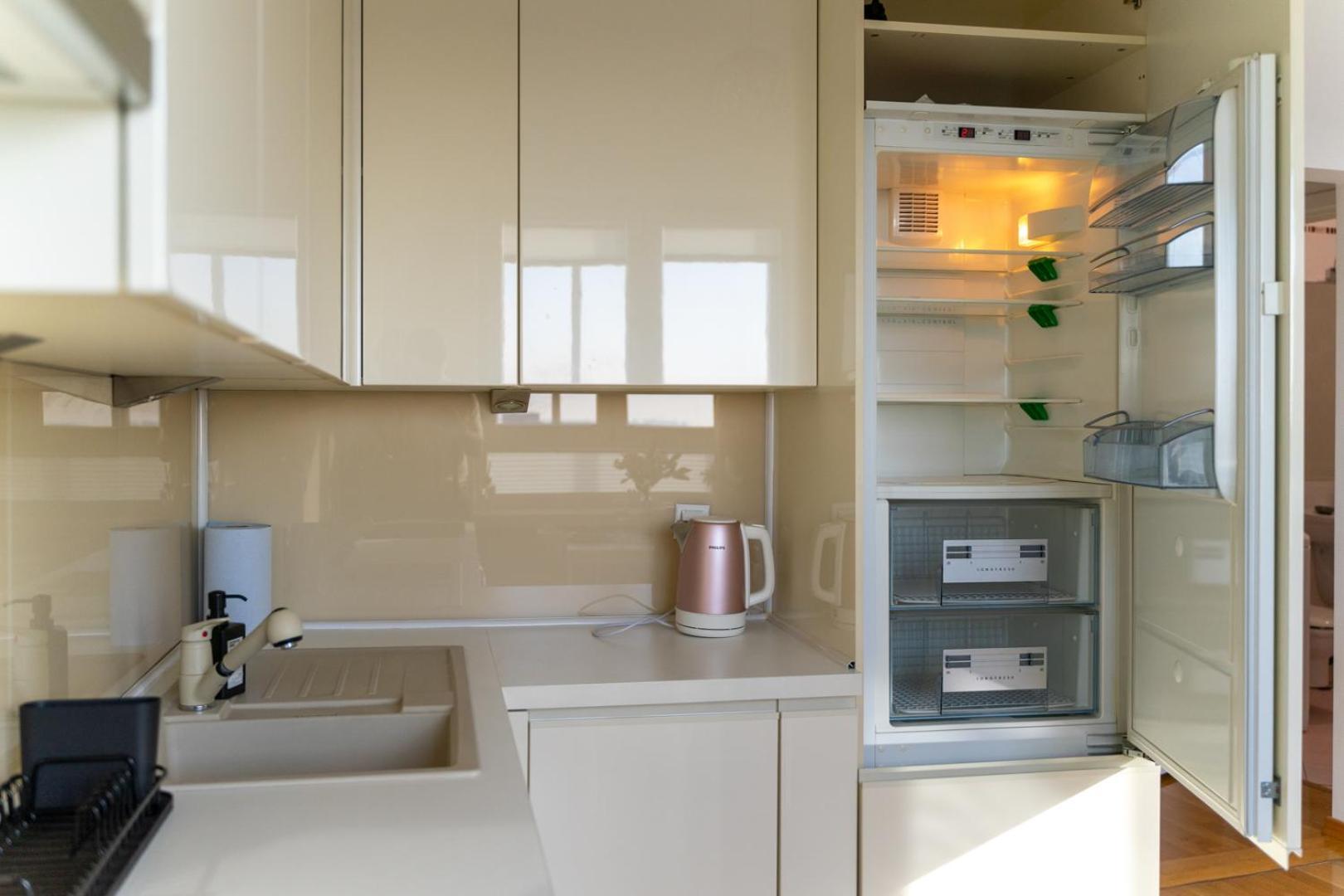 Wola 14th Floor - Parking & Balcony - By Rentujemy