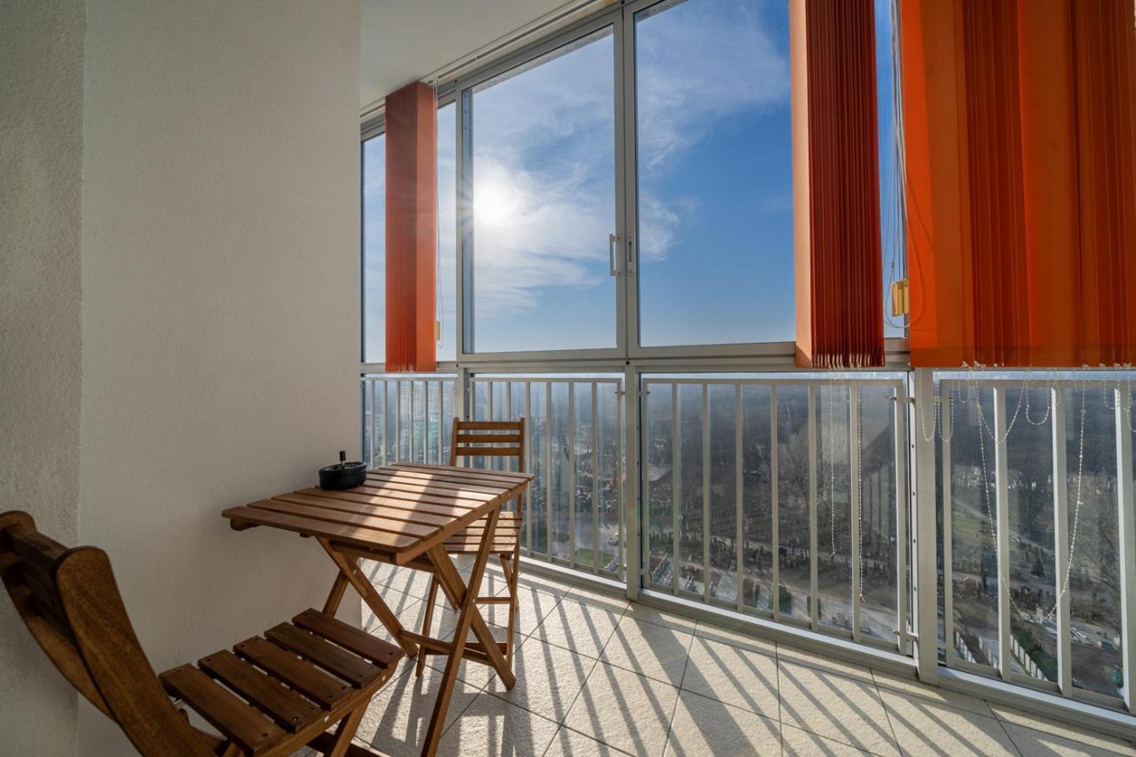 Apartmán Wola 14th Floor - Parking & Balcony - By Rentujemy